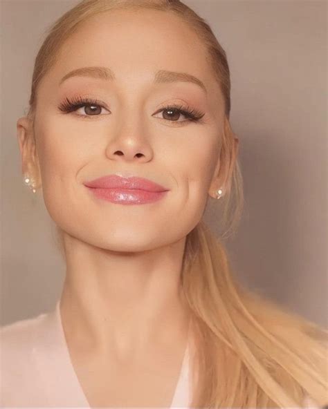 Ariana Grande Cumshot Tribute